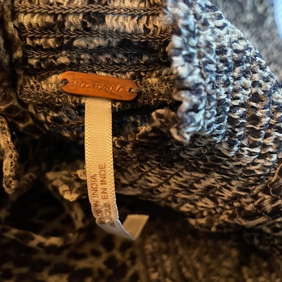 Free People Roma Smocked Sheer Reptile Print Blouse🖤 - Picture 11 of 12